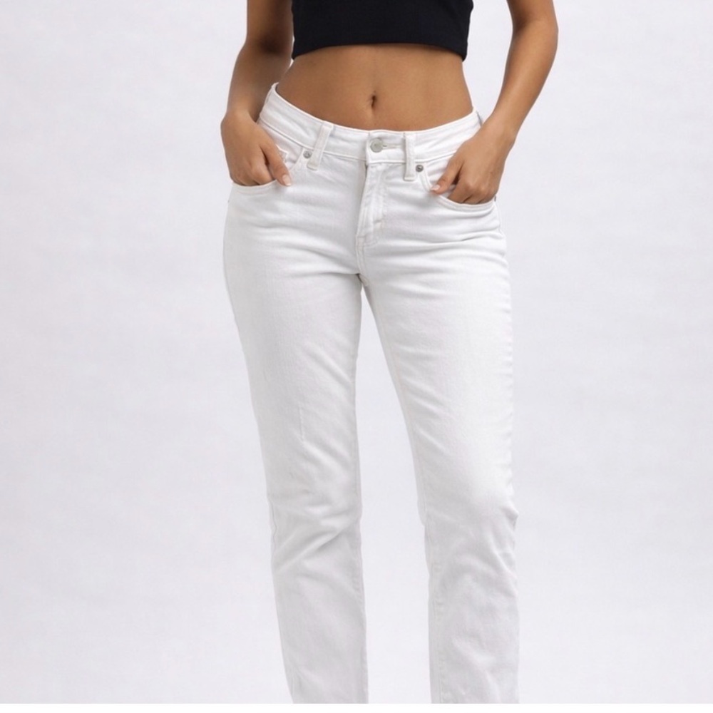 2009 AMERICAN EAGLE Y2K DISTRESSED WHITE WOMEN’S JEANS SIZE 2 ZIPPER POCKET